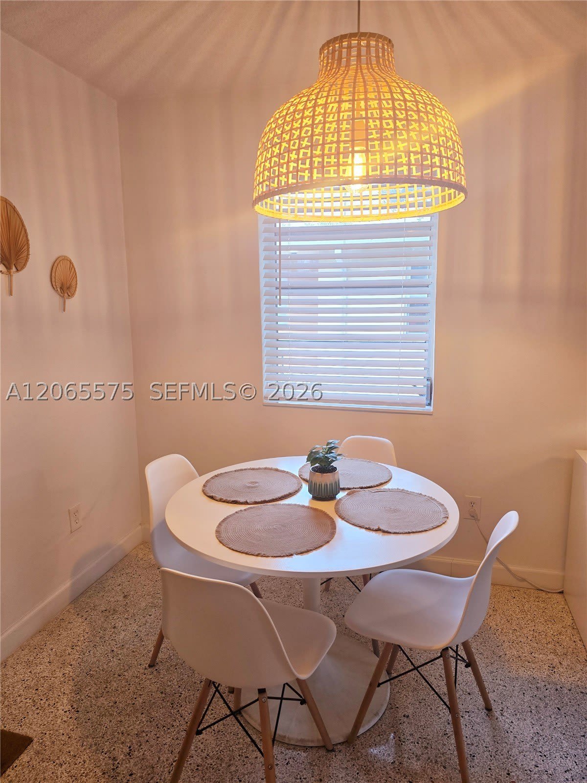 651 SW 3rd St – photo 5