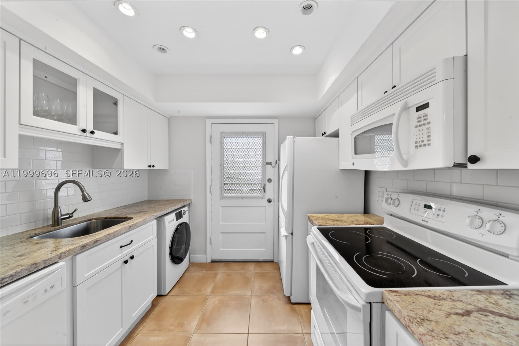 6815 Edgewater Dr – photo 3
