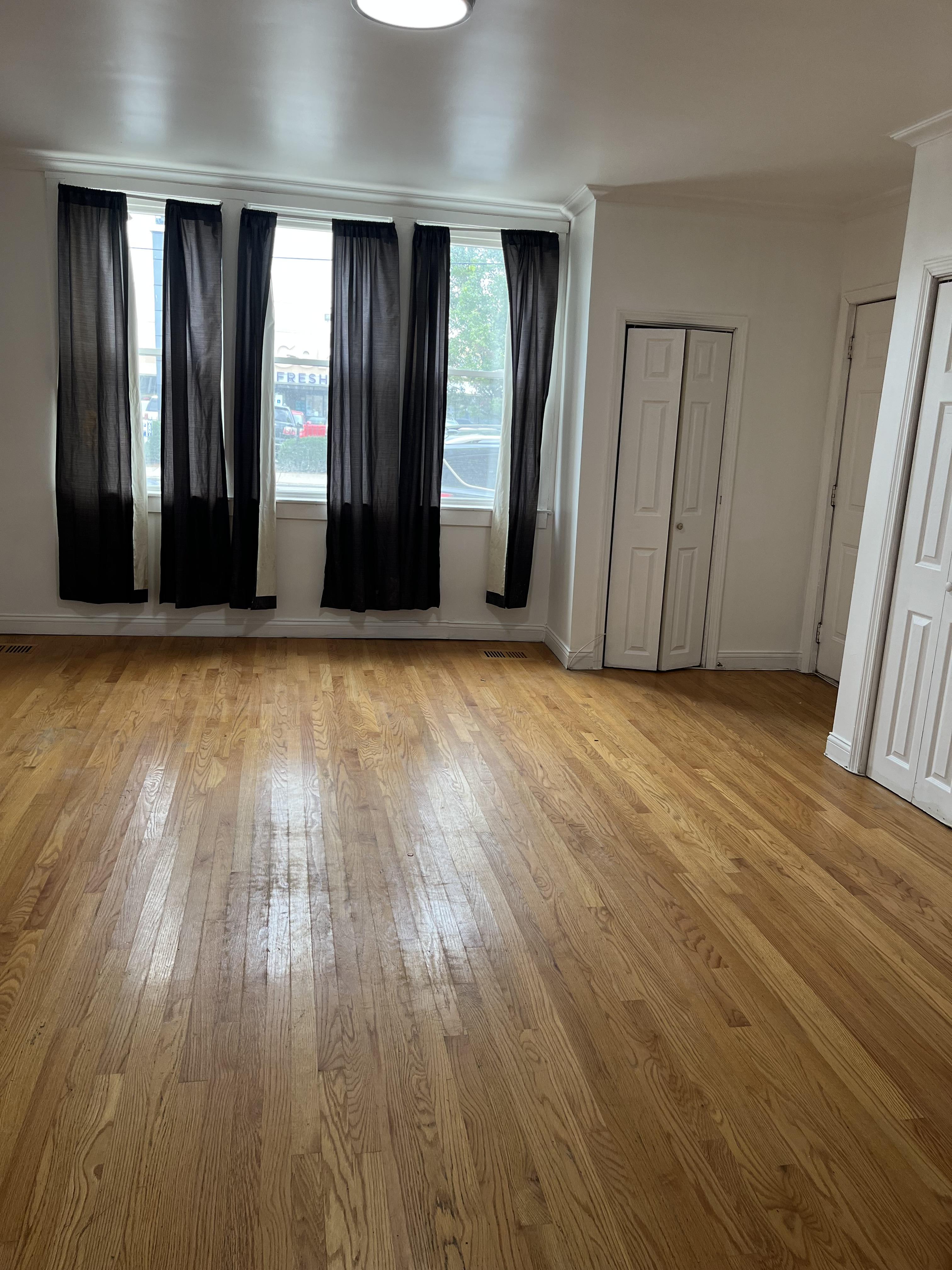 1716 W Cermak Rd – photo 3