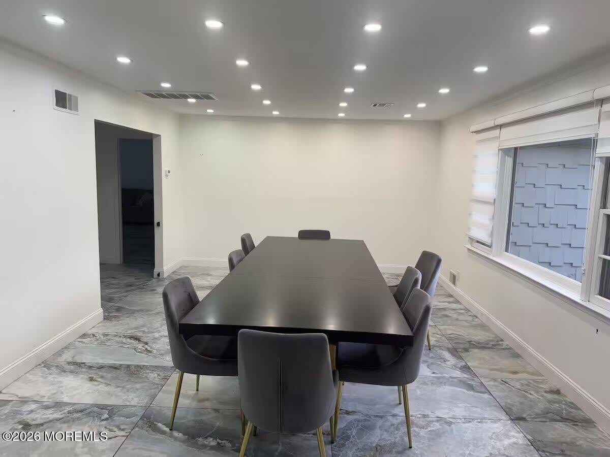 224 Howard Avenue – photo 4