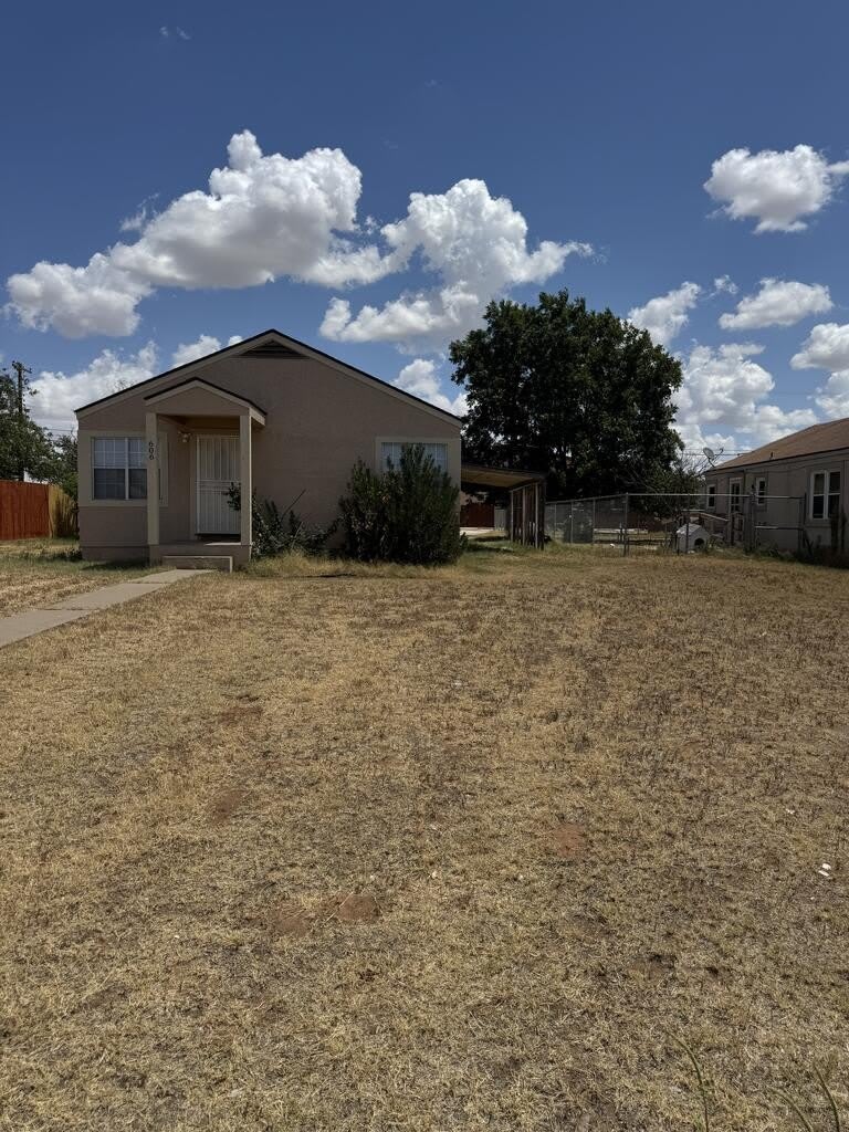 606 McKinney Ave – photo 2
