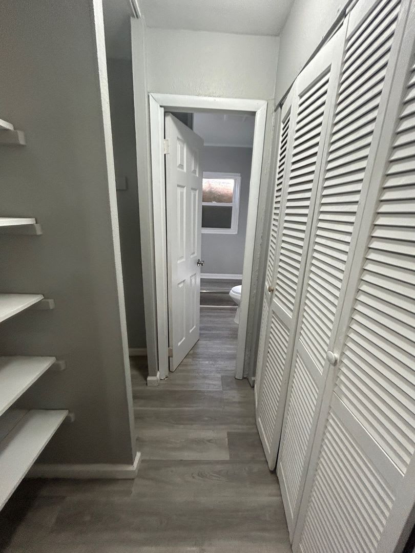 For Lease – photo 4