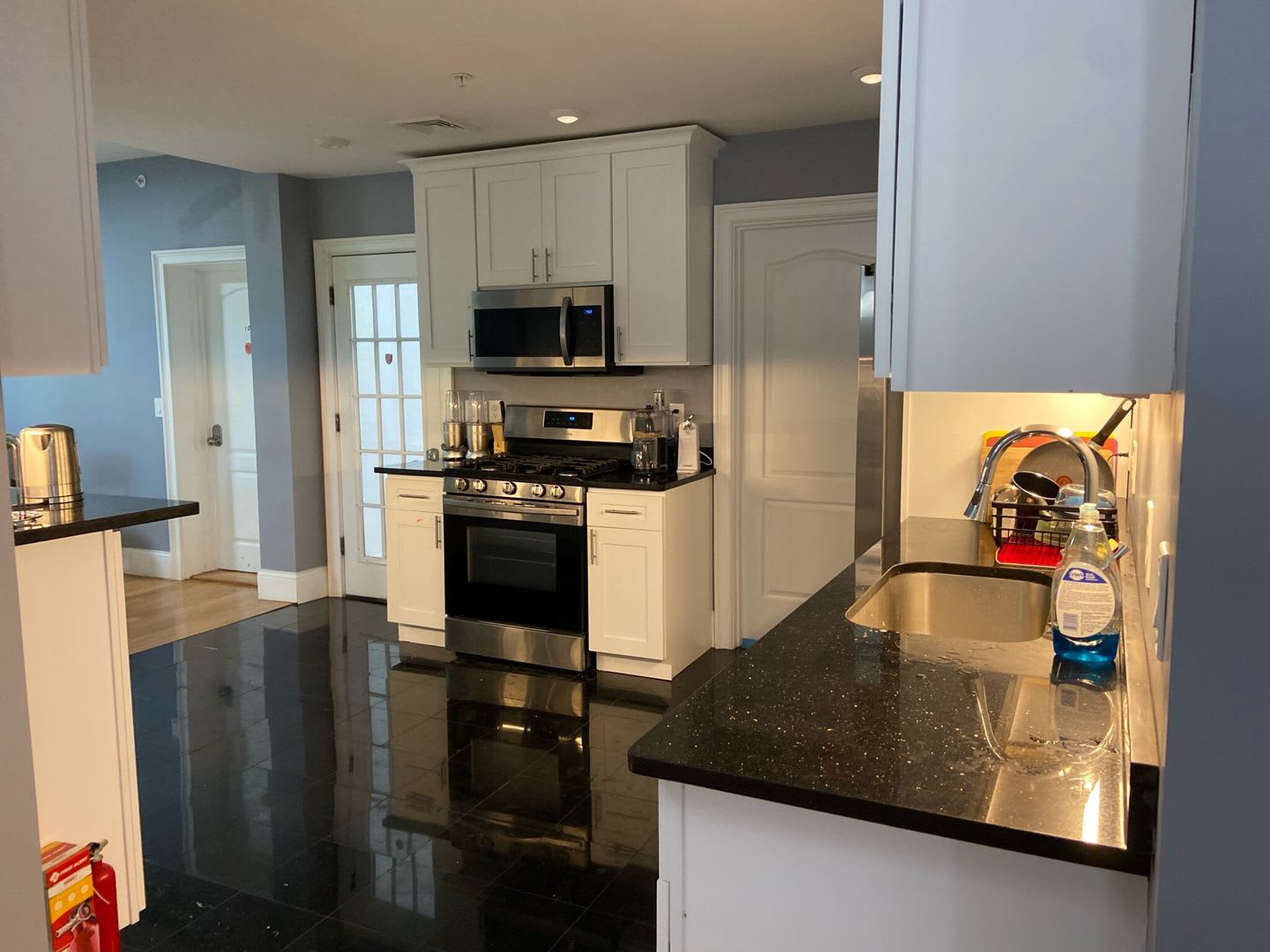 Charming 7 Bedroom Townhouse – photo 1