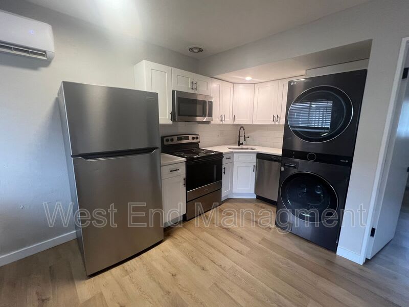 4160 Folsom Avenue – photo 1
