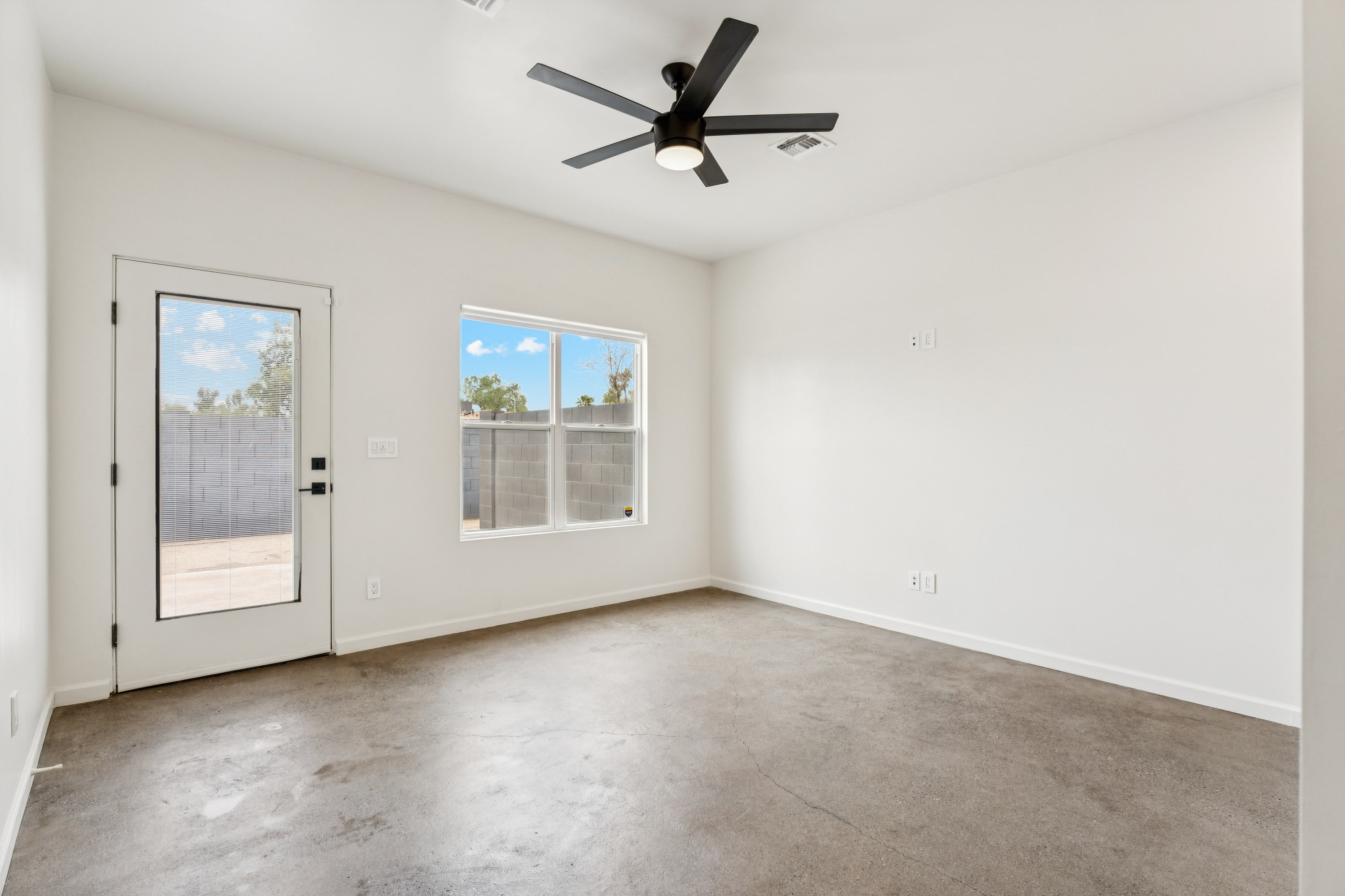 1717 W BERRIDGE LN – photo 2
