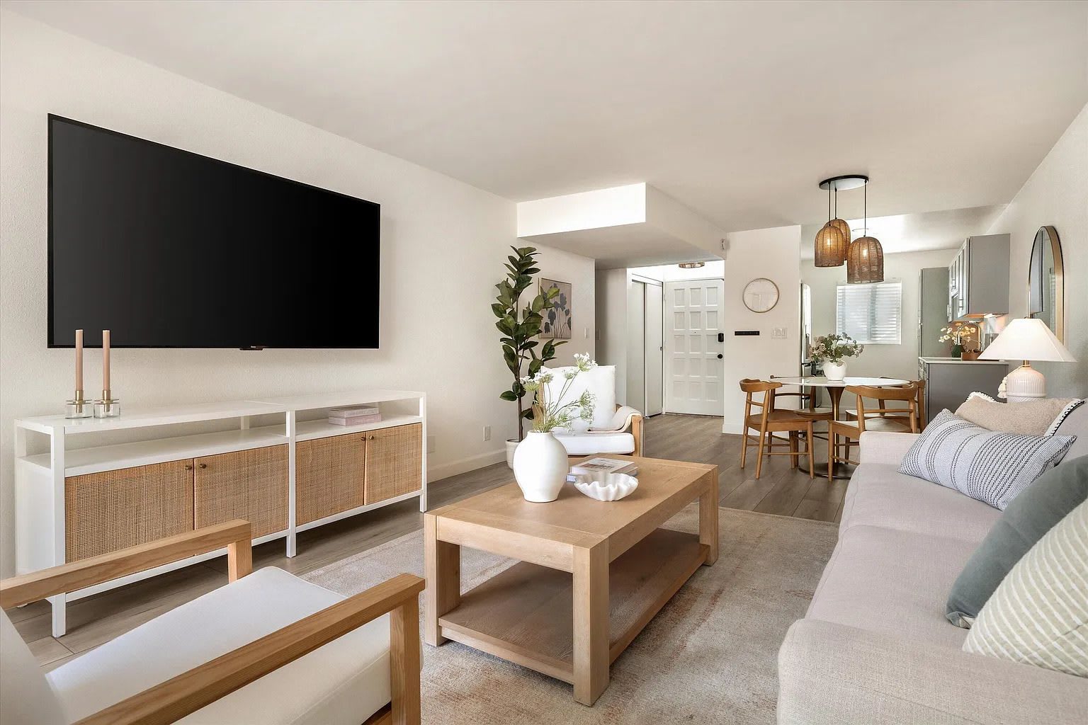 1066 Miramonte Dr Apt 2 – photo 4