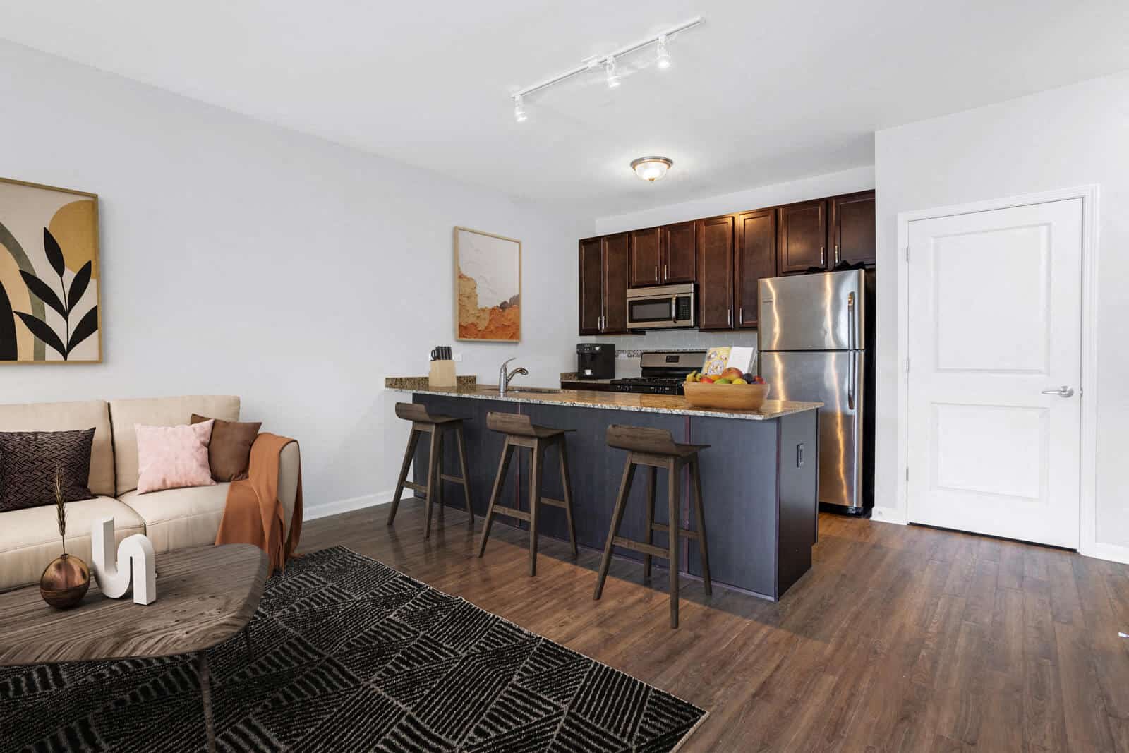 Wheaton 121 – photo 1
