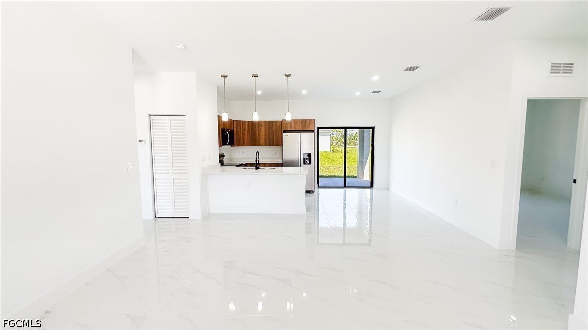 721 Bering Avenue S – photo 3