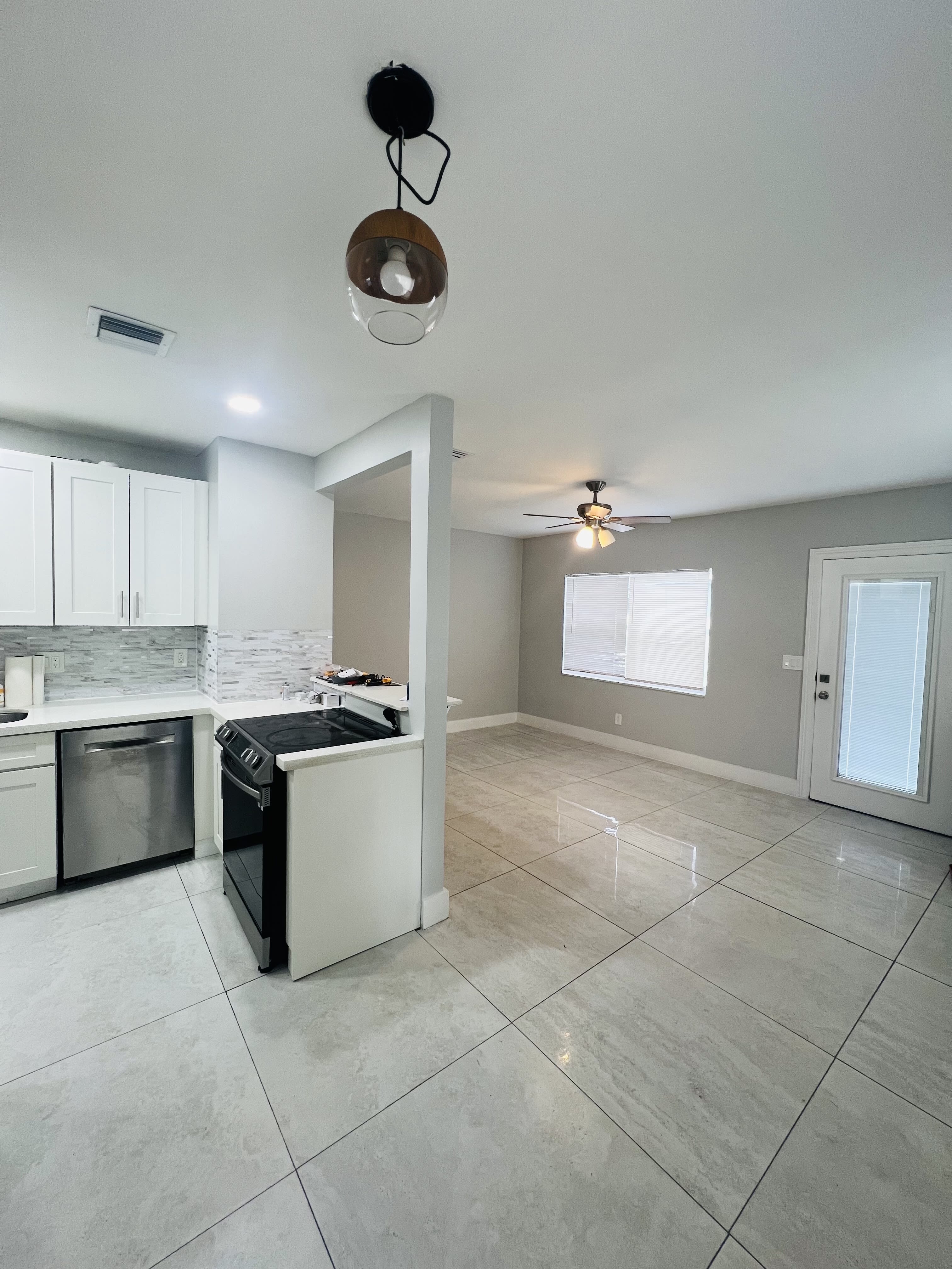 1332 Nw 3rd Ave – photo 3