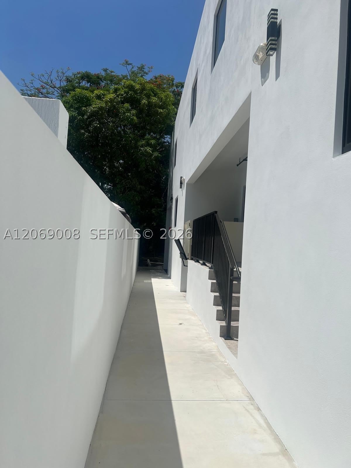 1860 NW 19th St – photo 5