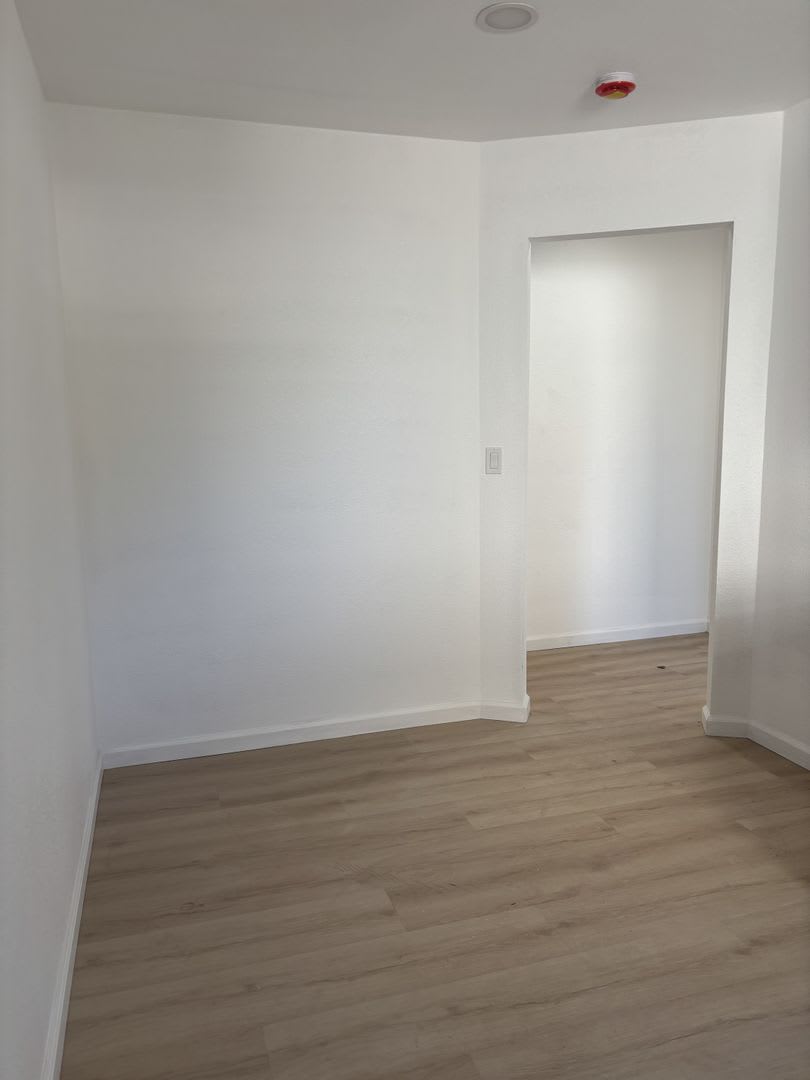 Available Now! Charming One Bedroom, One Bath House – photo 4
