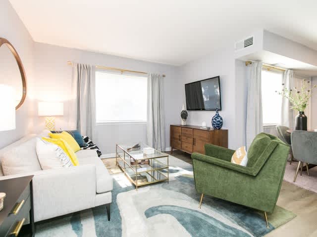 Crofton Village Apartments – photo 5