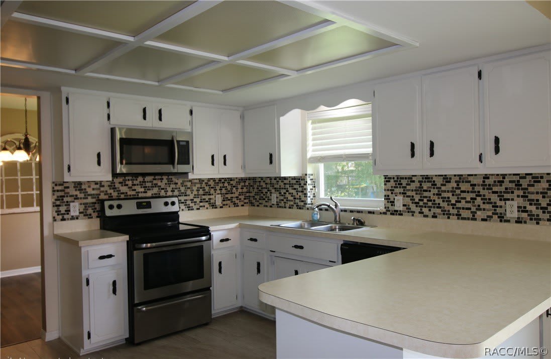 710 Mayflower Avenue – photo 3