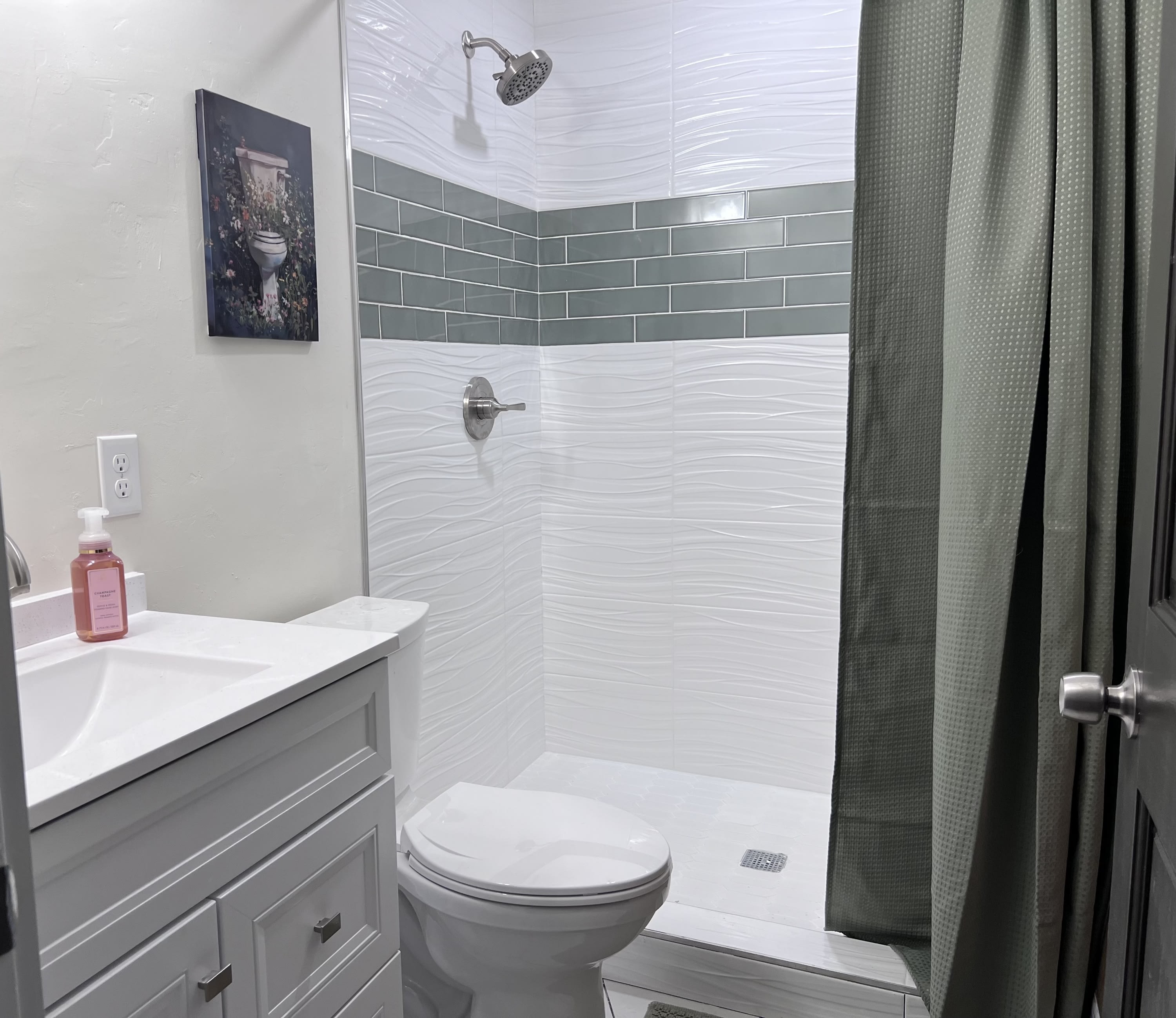 3035 West University Avenue NEW – photo 4