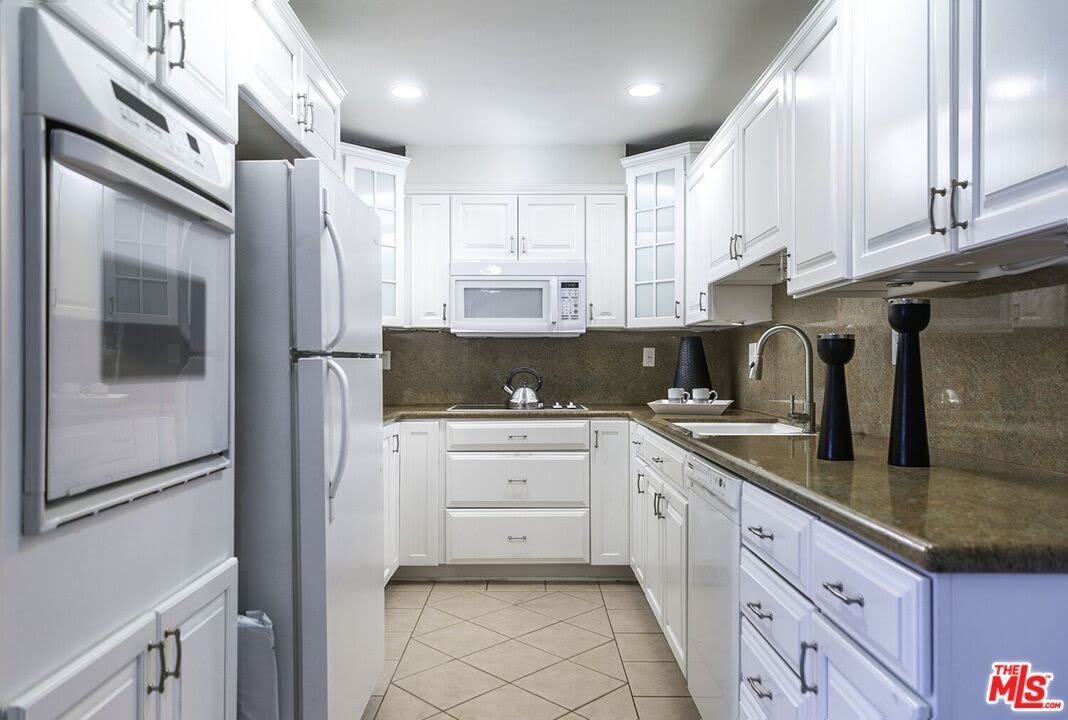 723 Palisades Beach Rd – photo 5