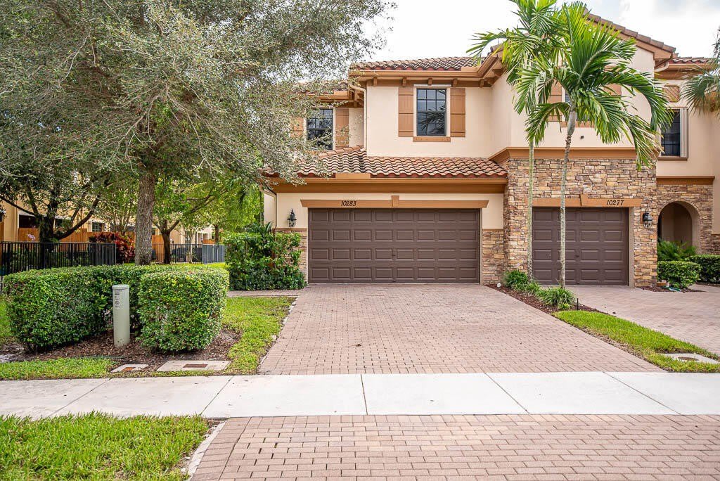 10283 Wellington Parc Drive – photo 1