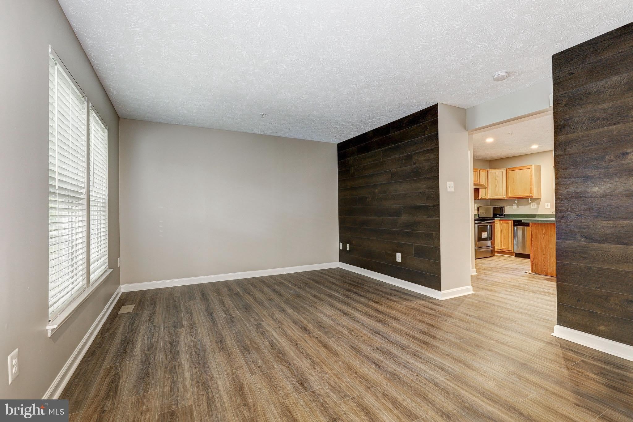9306 VANGUARD Court – photo 4