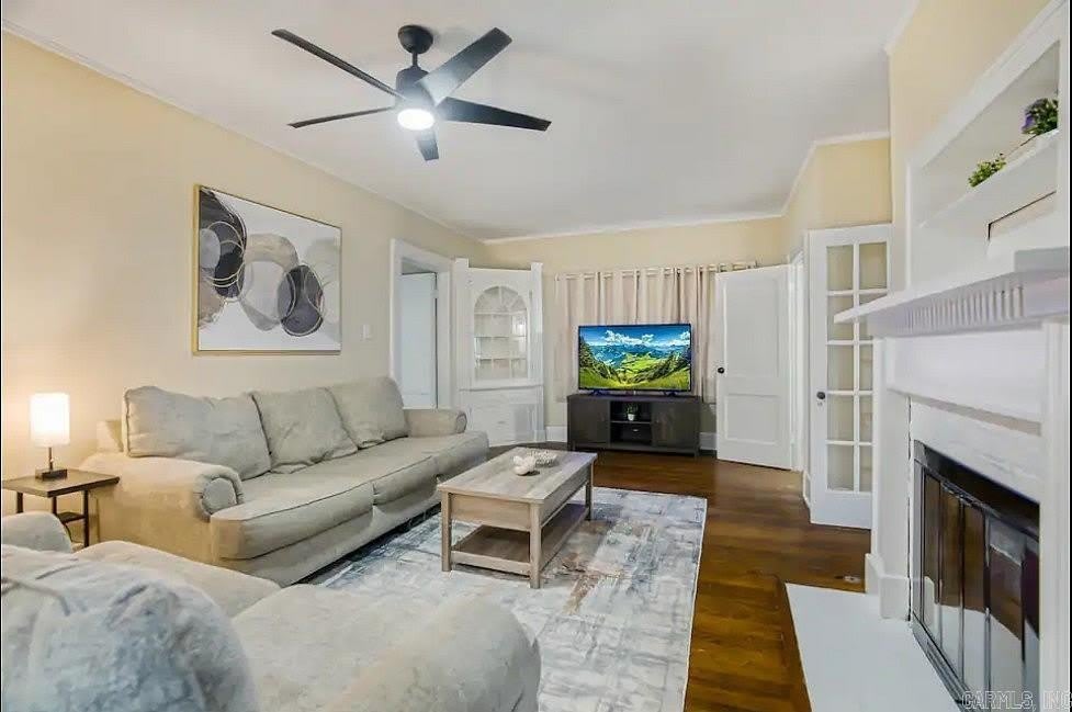 4815 Lee Avenue – photo 2