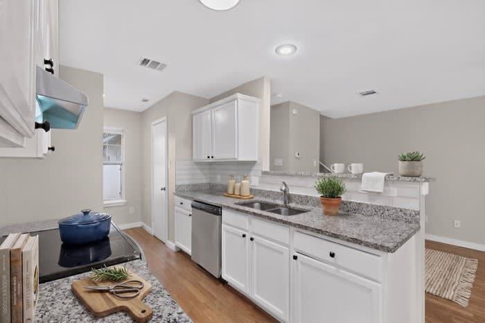 2318 Riddle Road – photo 5