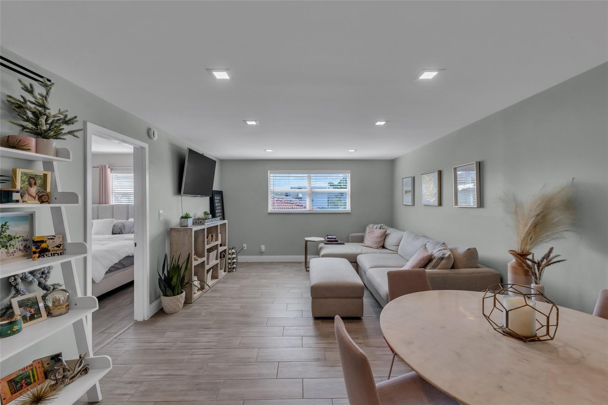 611 NE 14th Avenue – photo 1
