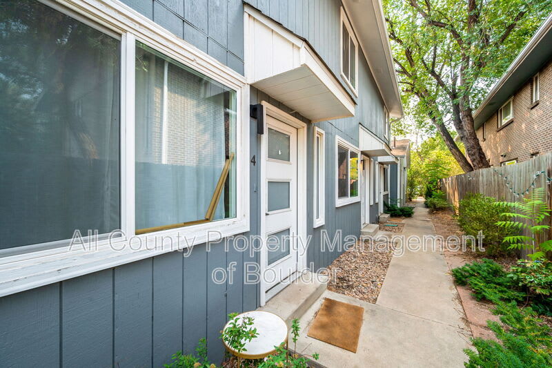 2211 Spruce Street – photo 1