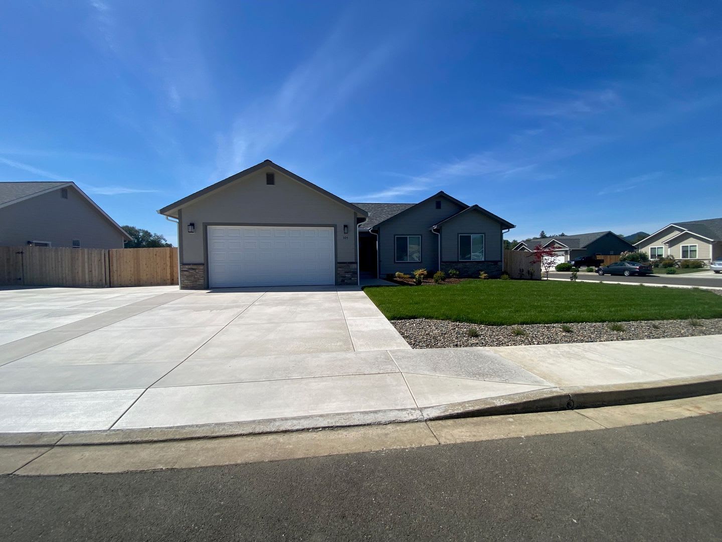 Brand New House In Winston – photo 1