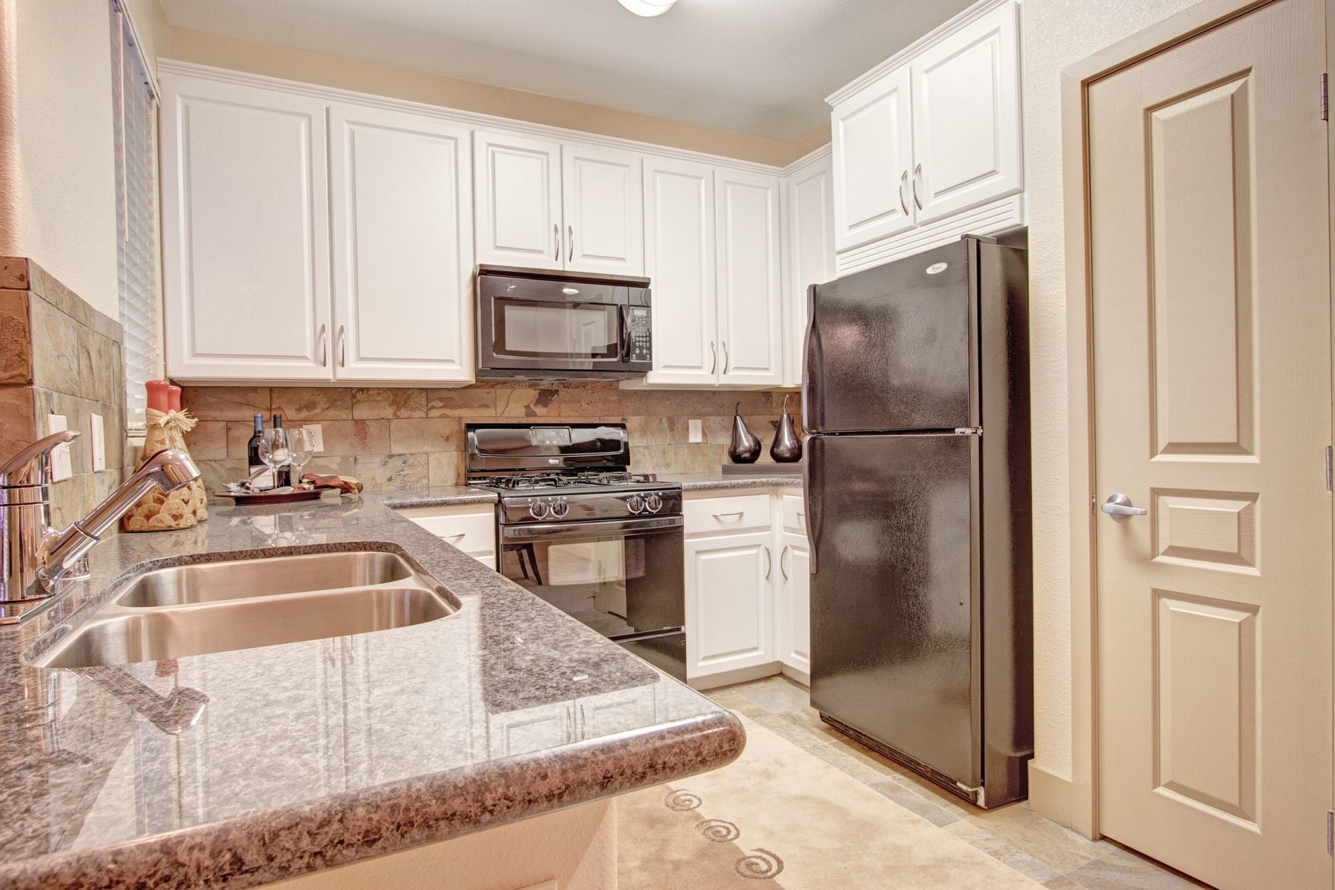 Rancho Belago Apartments – photo 4