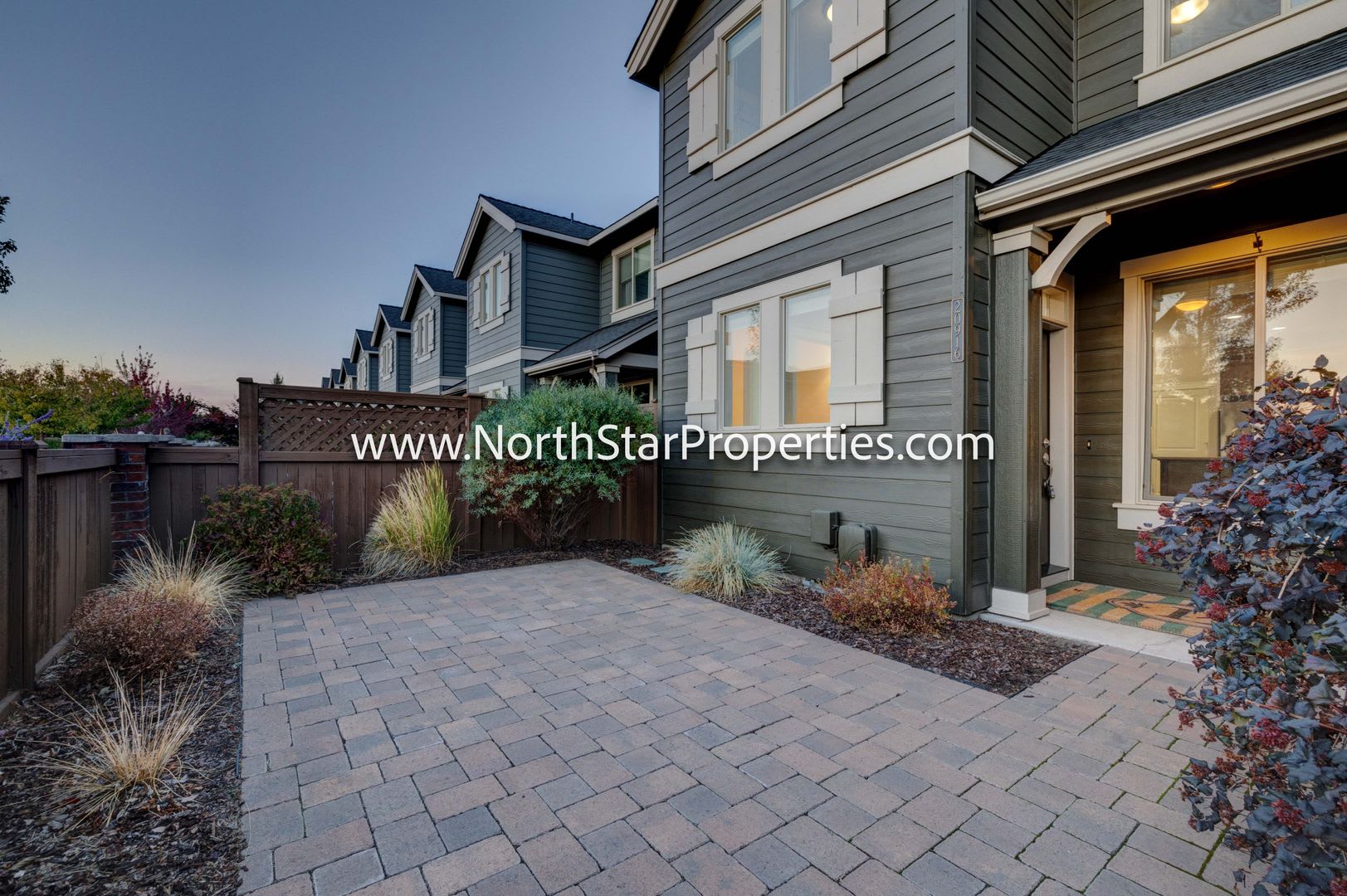 Beautiful townhome in Bend – photo 3