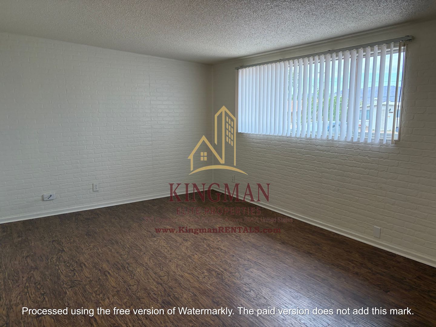 3 Bed, 2 Bath Home with RV Gate, Circle Drive, Screened Porch & Storage Shed – photo 5