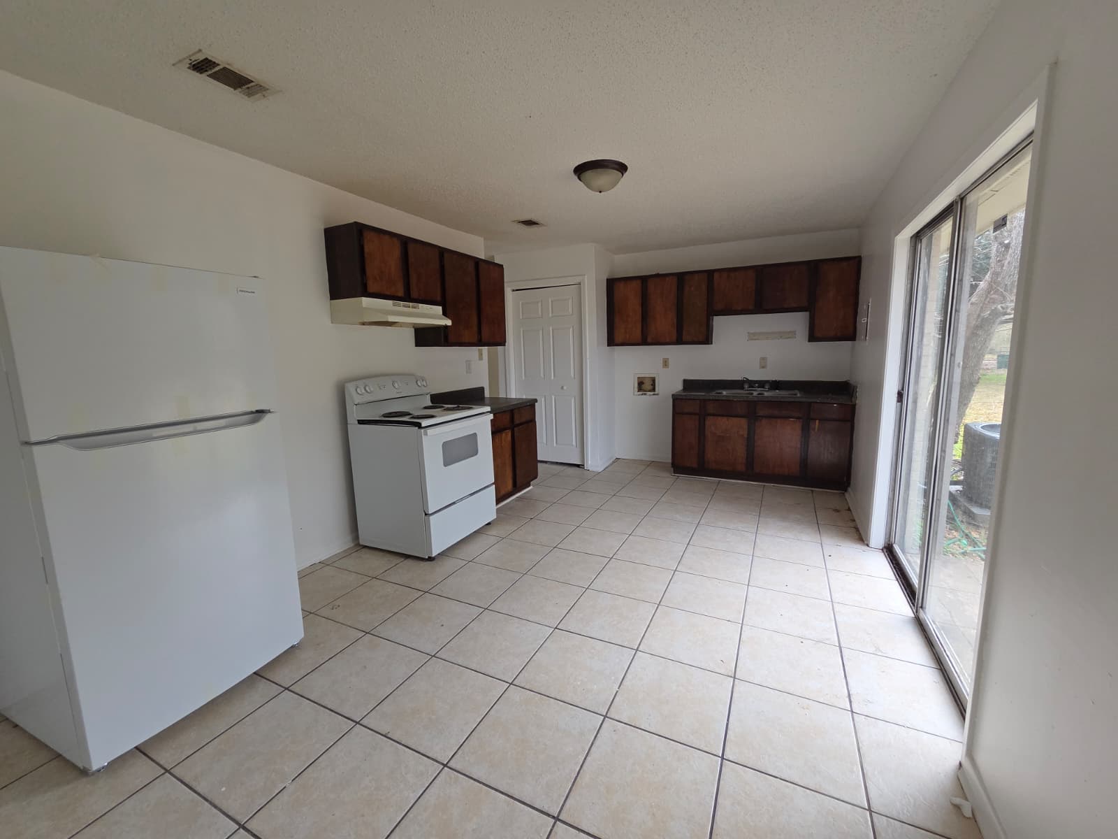 4119 Karen Street – photo 5