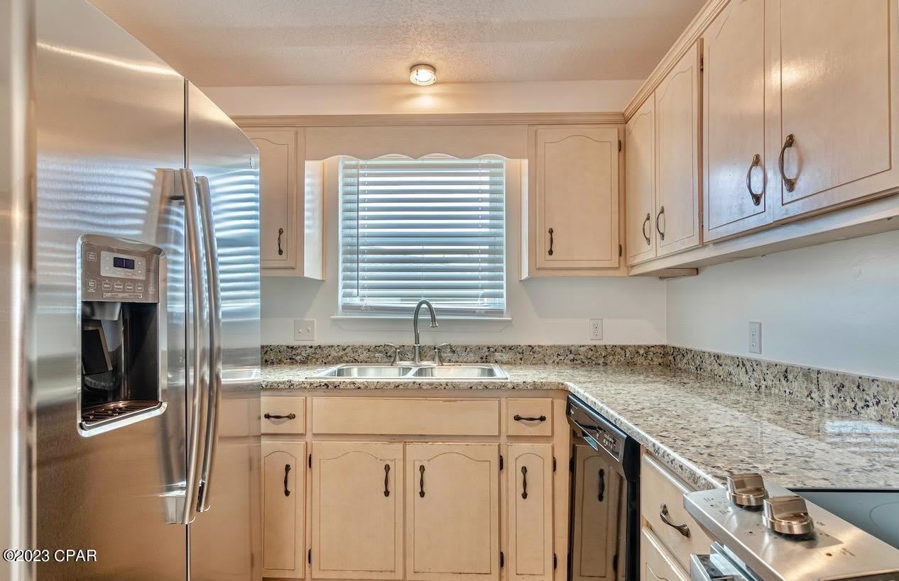314 S Berthe Avenue – photo 5