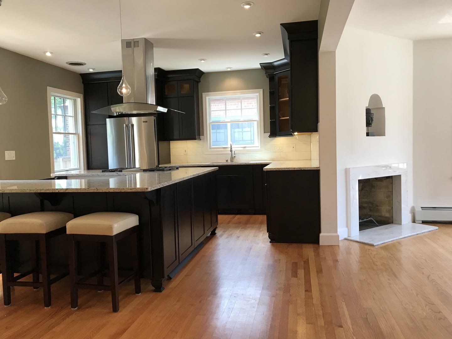 Two bed one bath in prime Park Hill location. – photo 2
