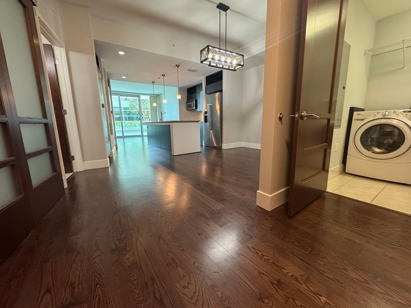 Luxurious 2/2 Modern Condo in Prestigious Channelside with Resort-Style Amenities – photo 5