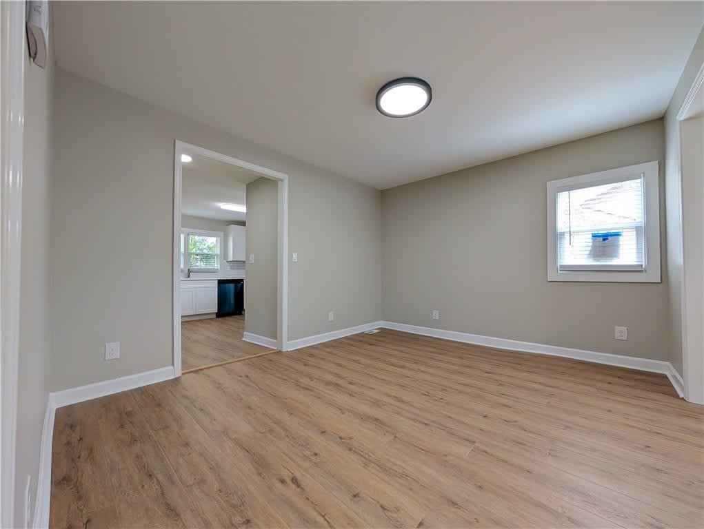 1377 Pine Avenue – photo 4