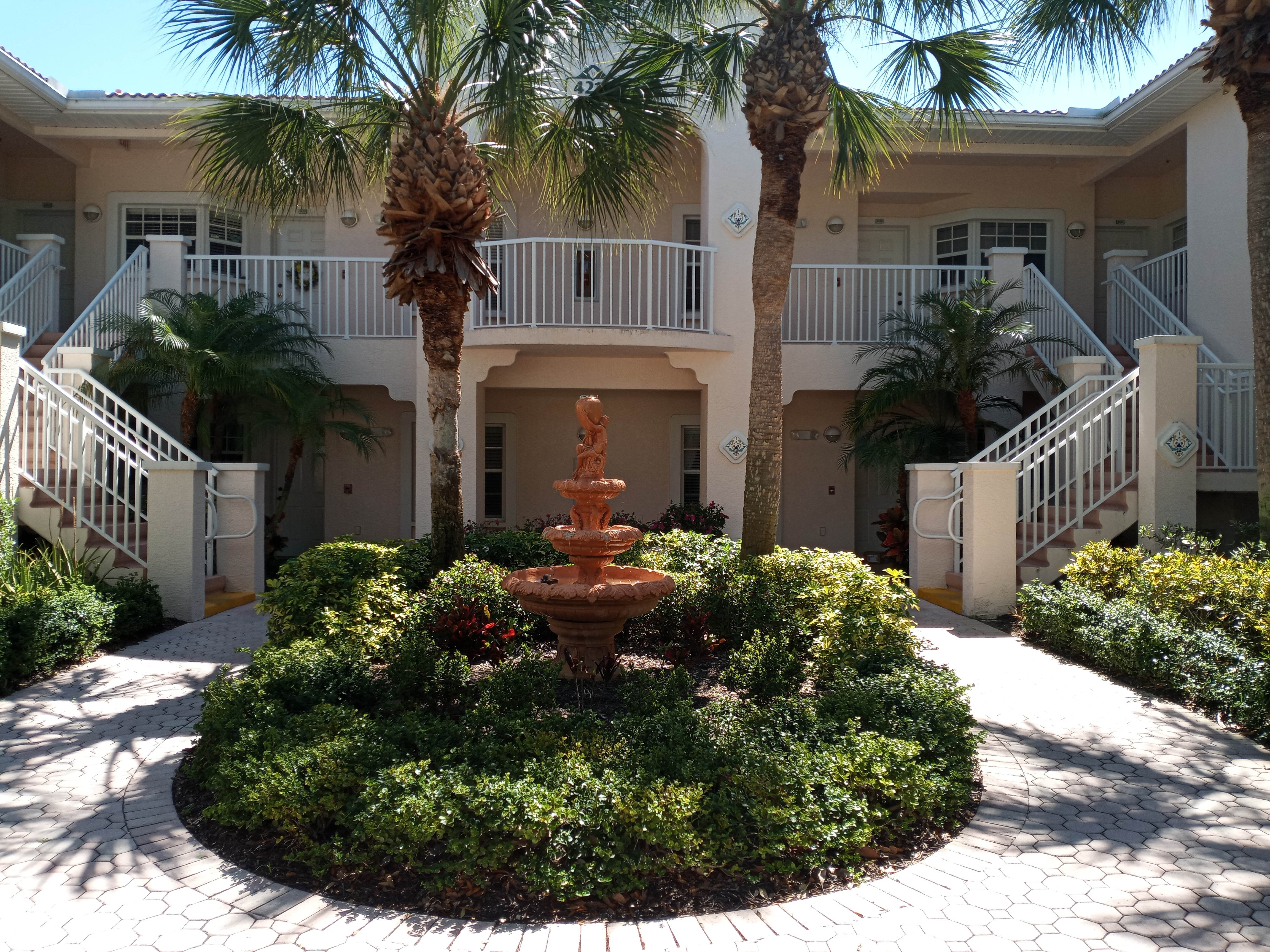 4216 Central Sarasota Pkwy – photo 2