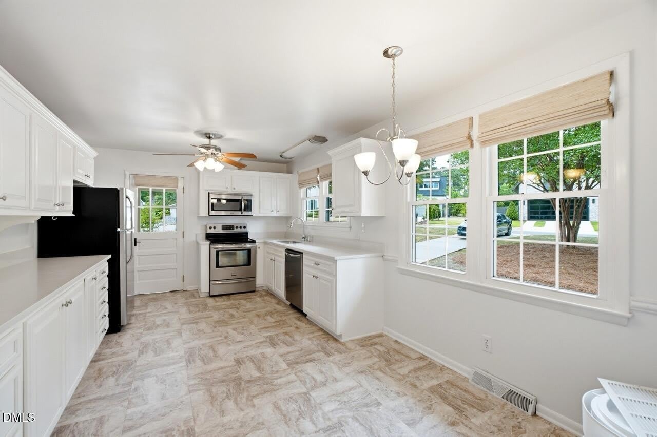 4901 Yadkin Drive – photo 4
