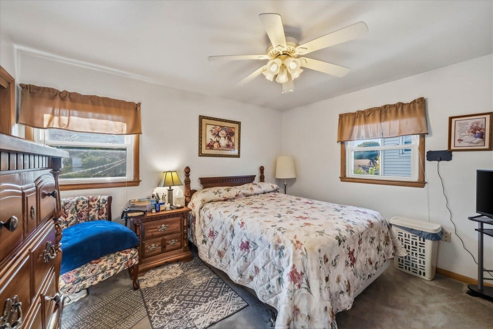 4431 N 62nd St – photo 4