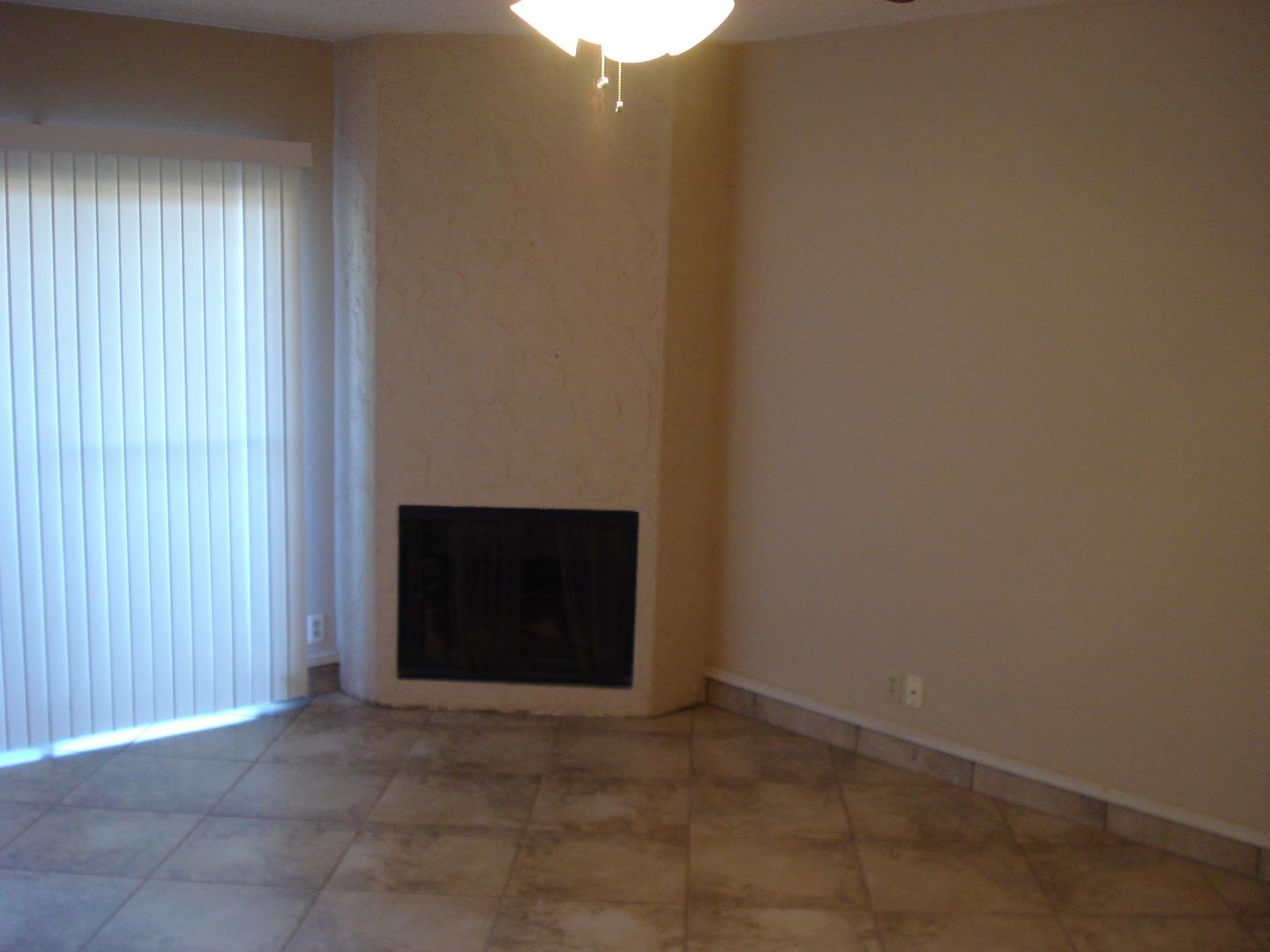 2725 Santa Fe Unit E – photo 3