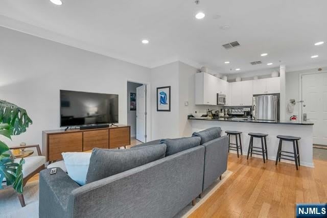 1300 Grand Street – photo 3