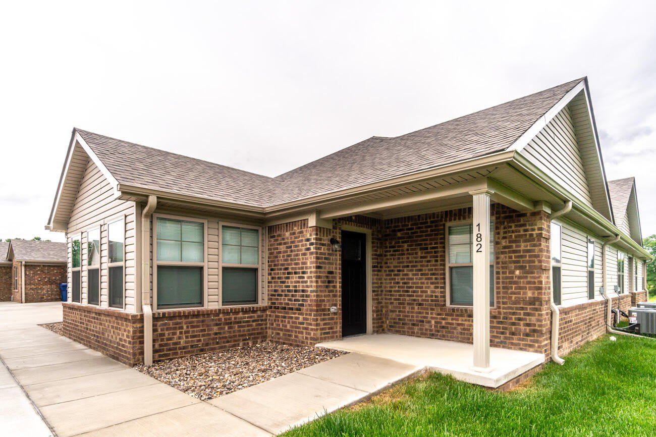 182 Garden Gate Drive – photo 2