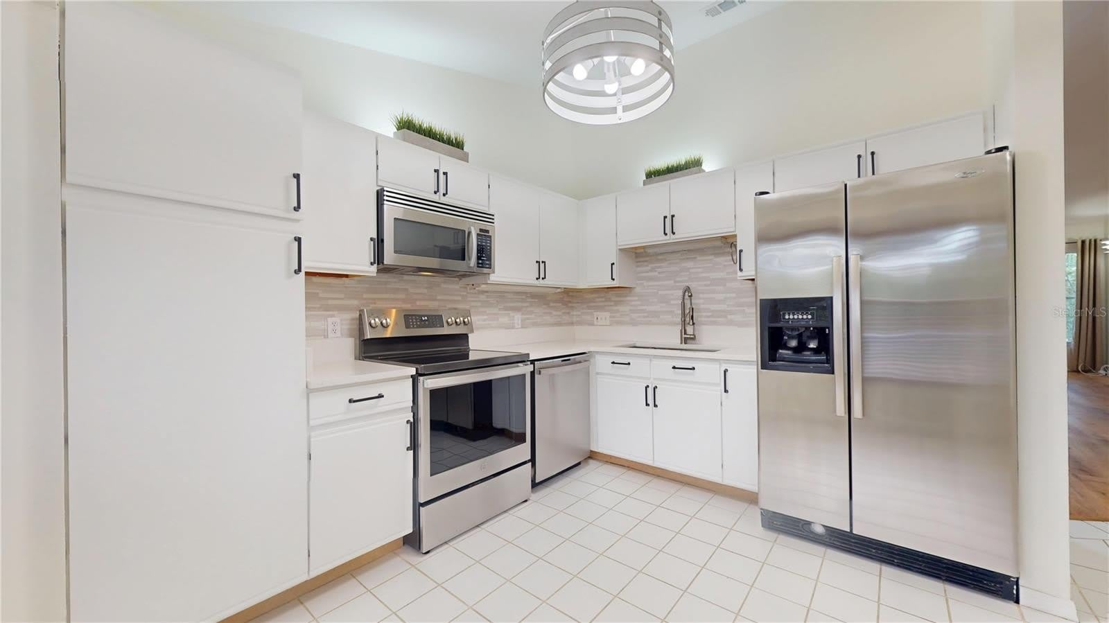 315 S EDISON Avenue – photo 3