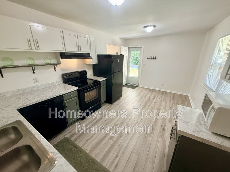 815 Mcneil St – photo 5