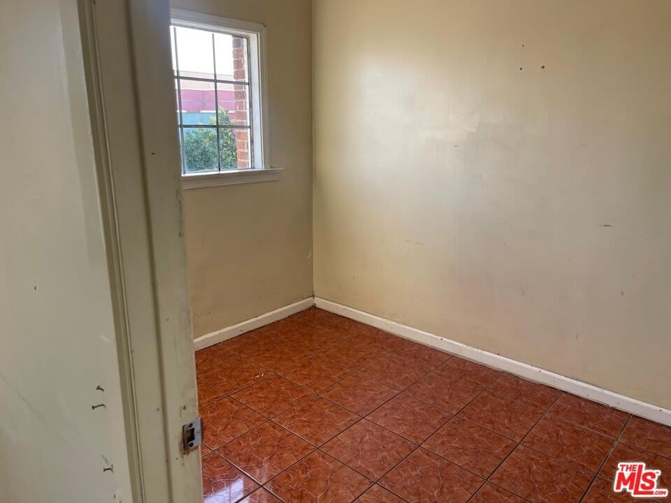 1005 W 46TH Ave – photo 5