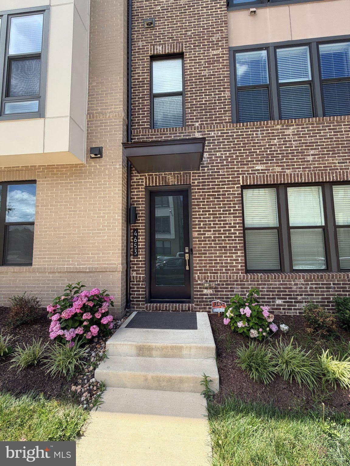 4653 CHARGER Place – photo 3