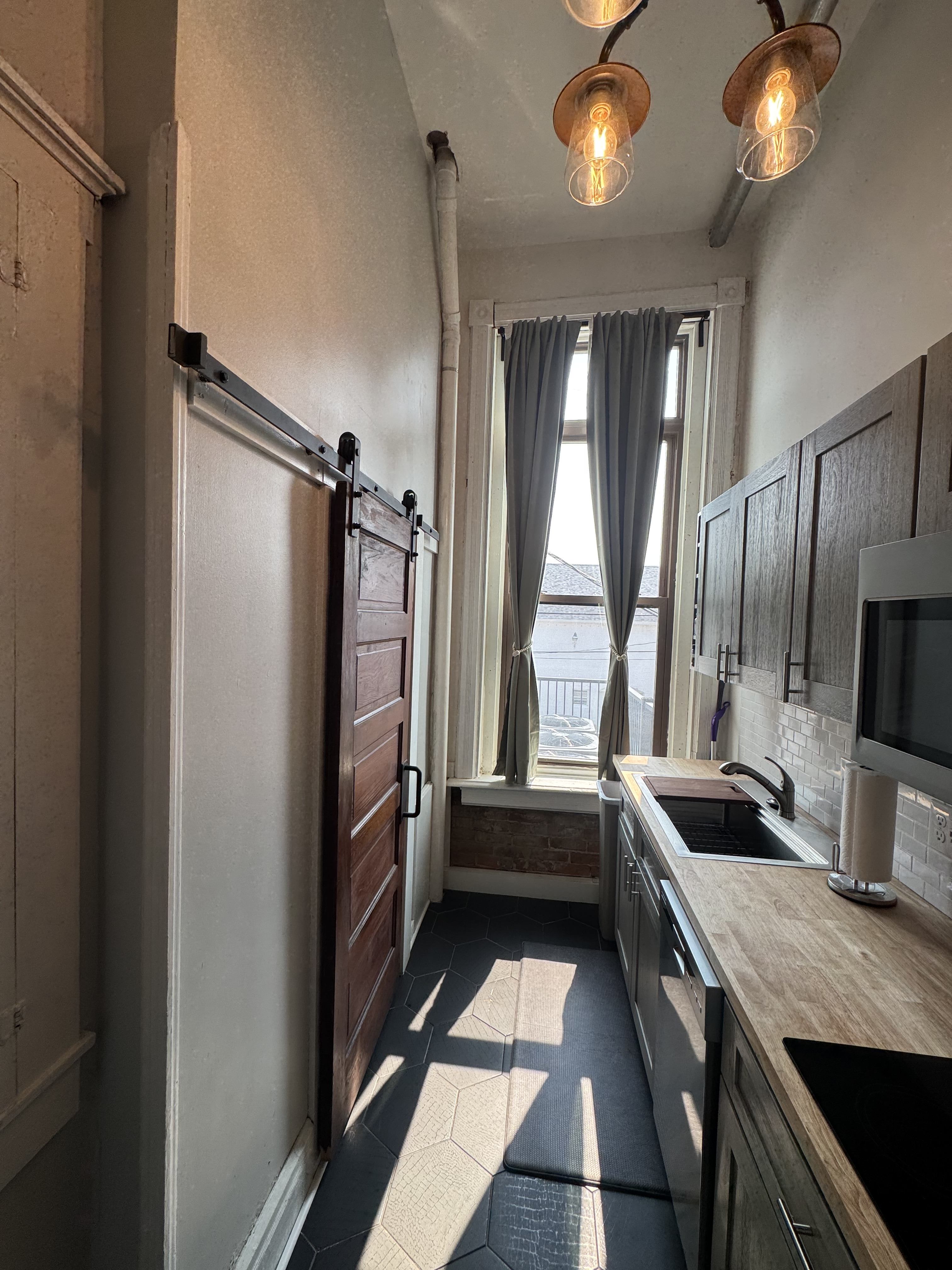 219 North Main Street – photo 5