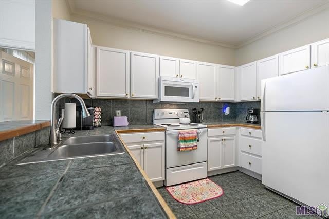 710 E Boyd Drive – photo 5