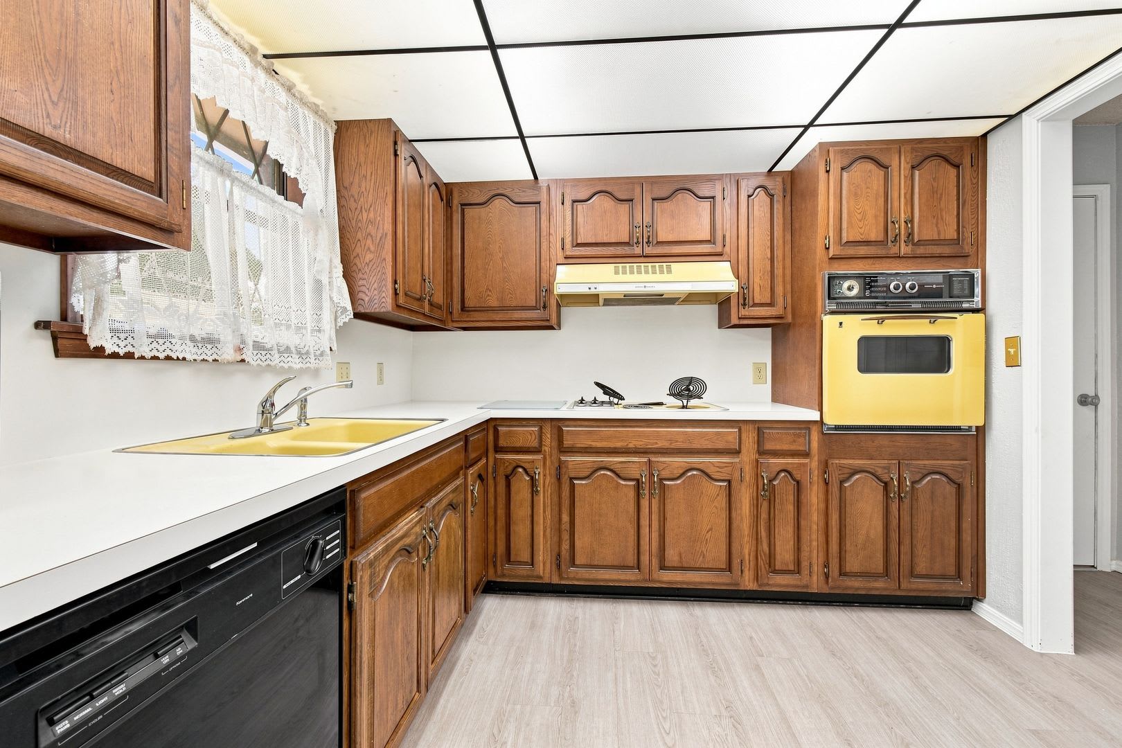 Fully Remodeled 3 Bedroom Home In Broken Arrow – photo 5