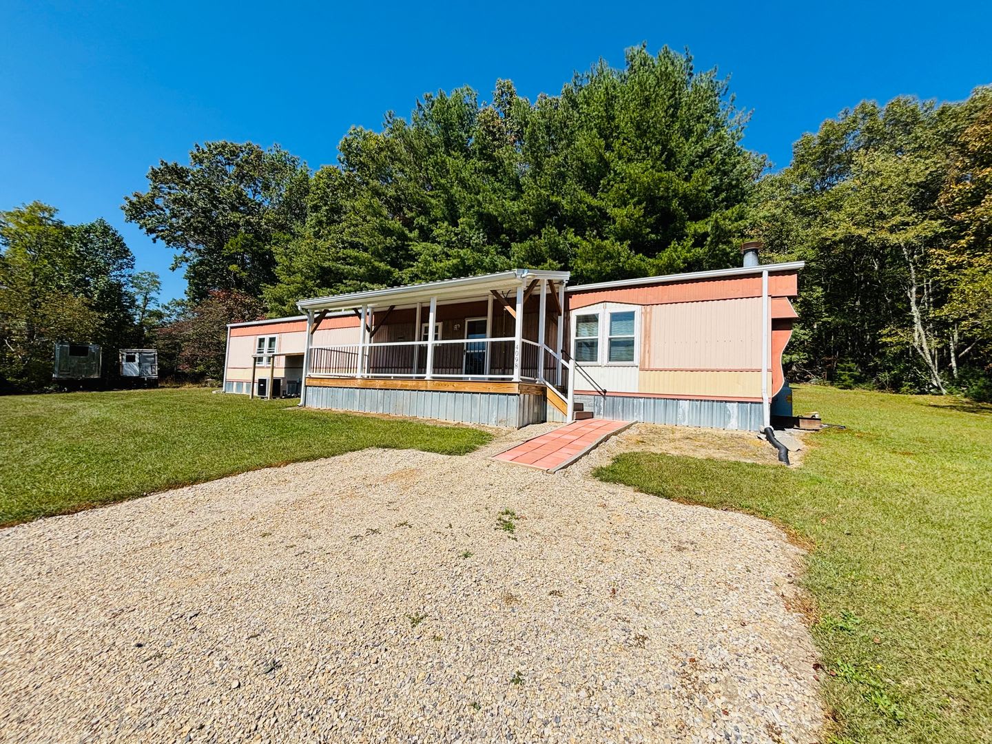 2 Bedroom, 2 Bath House – photo 2