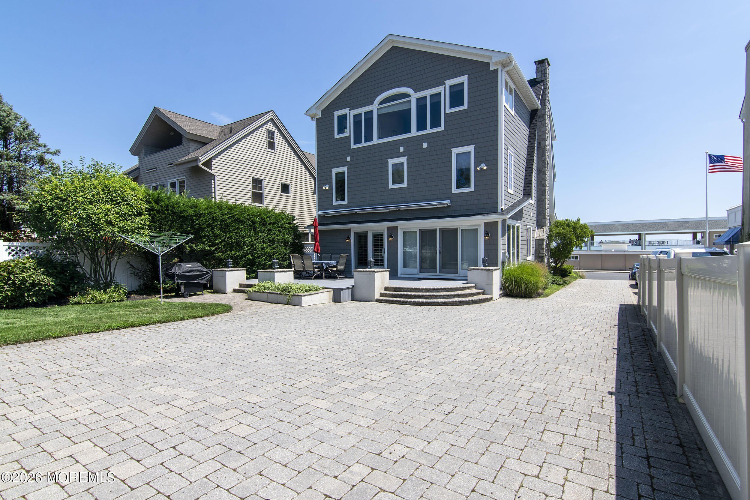2007 Ocean Avenue – photo 3