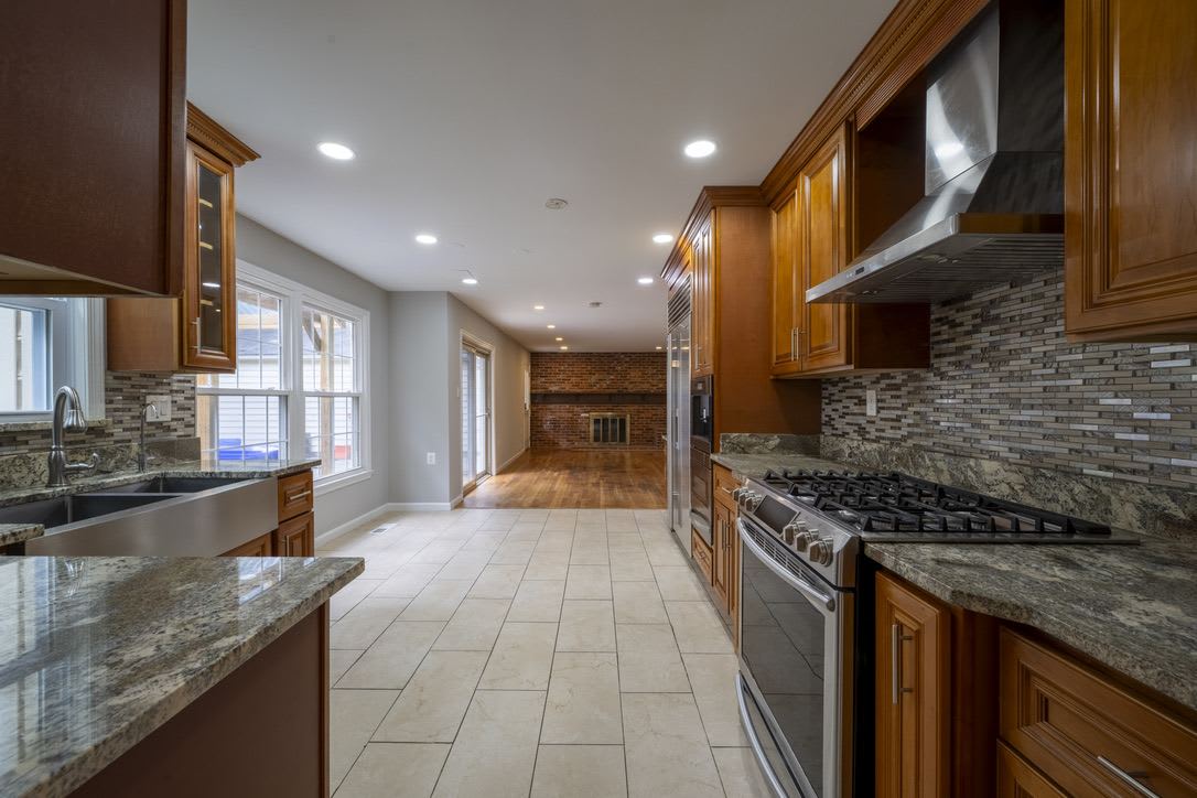 8808 Liberty Lane – photo 5